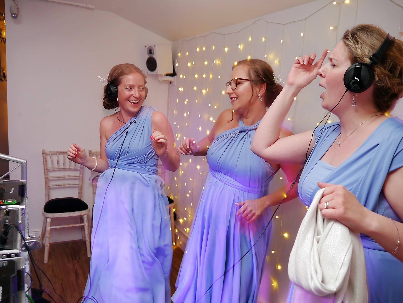 two woods estate-wedding celebrations-wedding entertainment-stick it on